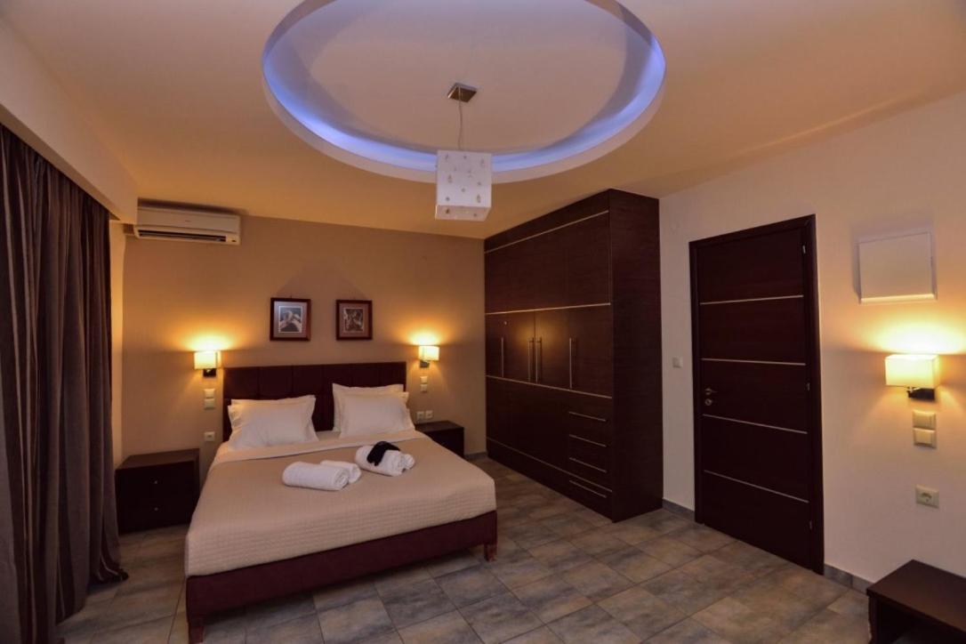 Gonis Suites Палиохора Екстериор снимка