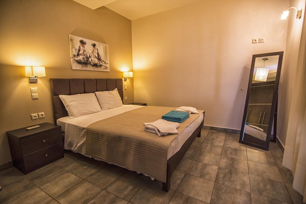 Gonis Suites Палиохора Екстериор снимка