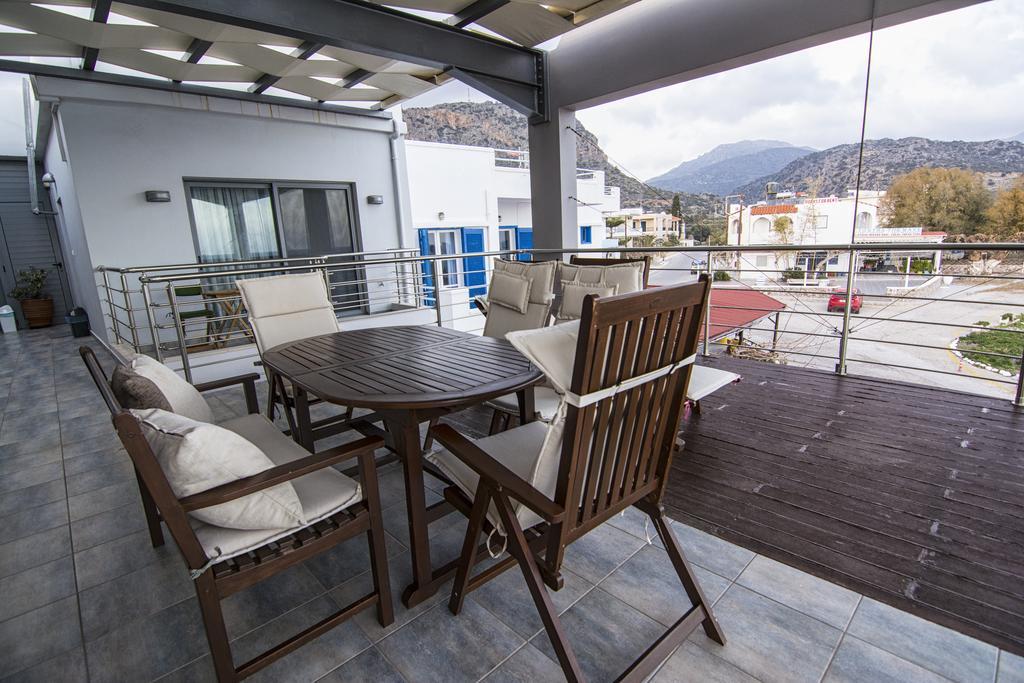 Gonis Suites Палиохора Екстериор снимка